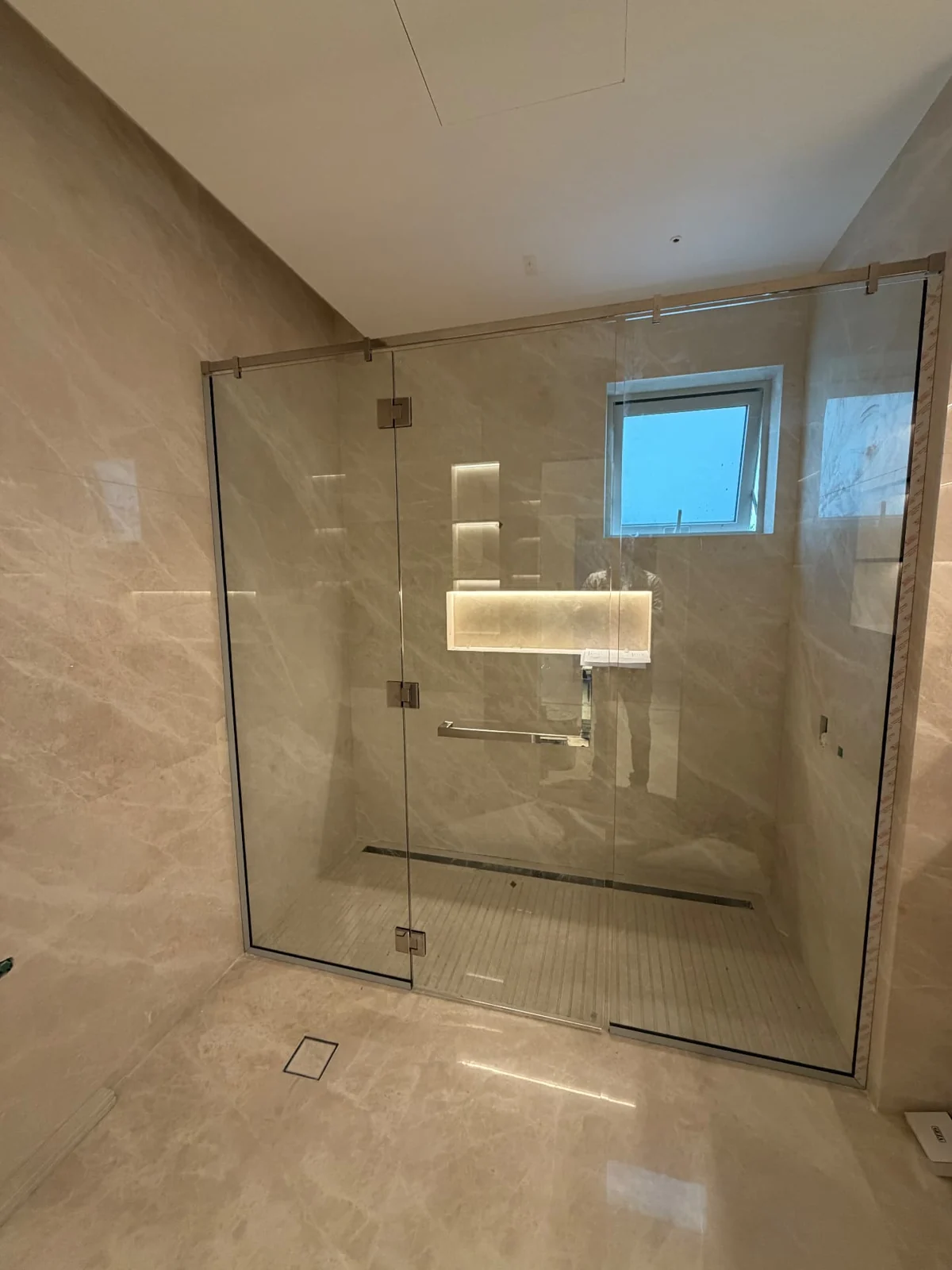 Marble bathroom — Spazio Vivo