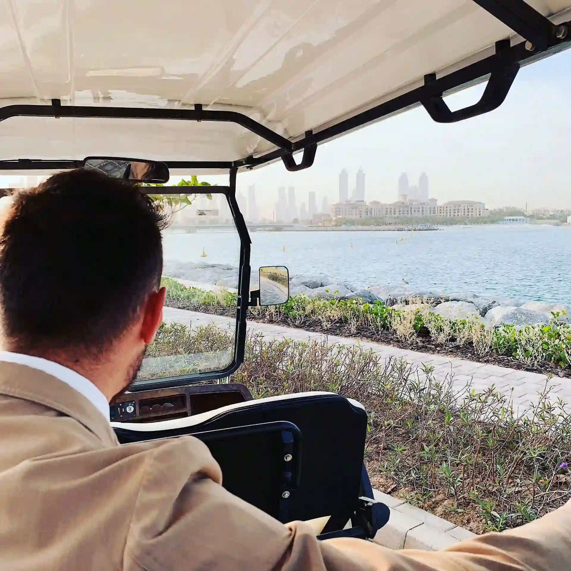 Driving along the Dubai Marina waterfront